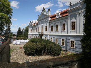 Památka je v současné době opravena zhruba z poloviny. Zpřístupněné je severní...