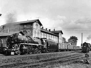 Lokomotivy 556.0193 a 556.0507 ve stanici Česká Lípa město, 1978, foto: Karel...