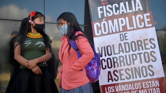 Domorodci v Kolumbii protestovali proti nsil pchanm na ench. (26. ervna 2020)