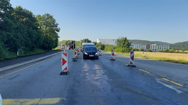 V Brně začala rekonstrukce povrchu vytížené křižovatky u kuřimské věznice (4. července 2020)