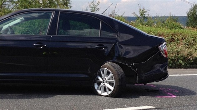 Honika buggati, ferrari a maserati skonila hromadnou nehodou esti aut. Na snmku jedno z pokozench aut. (10. srpna 2013)