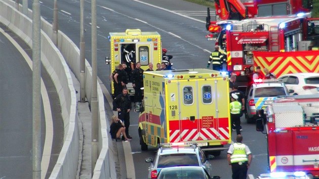 Nehoda na v�padovce na pra�sk�m Chodov� (5. 7. 2020)