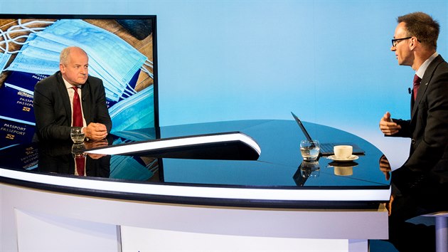 Epidemiolog Roman Prymula v diskusn�m po�adu iDNES.tv Rozst�el (8. 7. 2020)