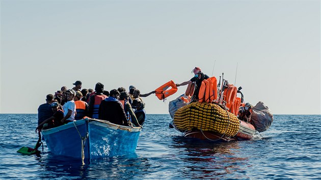 Zchrana uprchlk posdkou Ocean Viking (30. ervna 2020)
