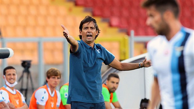 Simone Inzaghi instruuje hre Lazia.