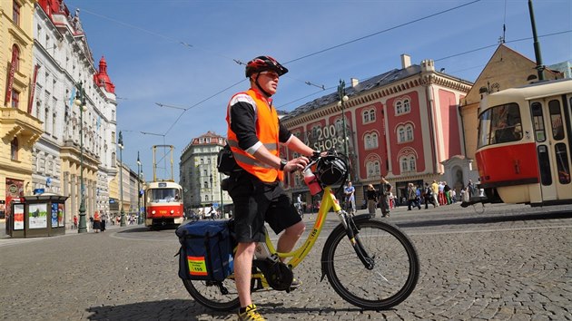 V Praze využívají elektrokola i záchranáři. Po centru města, kde mnohdy panují dopravní zácpy, se tak pohybují rychle a mohou být brzy tam, kde jsou třeba.