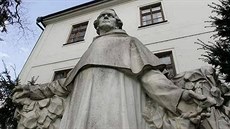 Johann Gregor Mendel - Mendelova socha na stejnojmenném námstí v Brn.