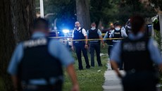 Police vyšetřuje místo střelby v Chicagu. Kulky ukončily život sedmileté...