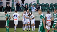 Mladoboleslavtí fotbalisté slaví v olíku trefu do sít Bohemians.