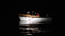 Záchrana uprchlík posádkou Ocean Viking (30. ervna 2020)