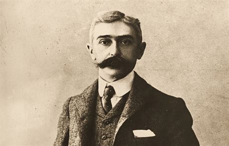 Vizioná. Zakladatel novodobých olympiád Pierre de Coubertin.