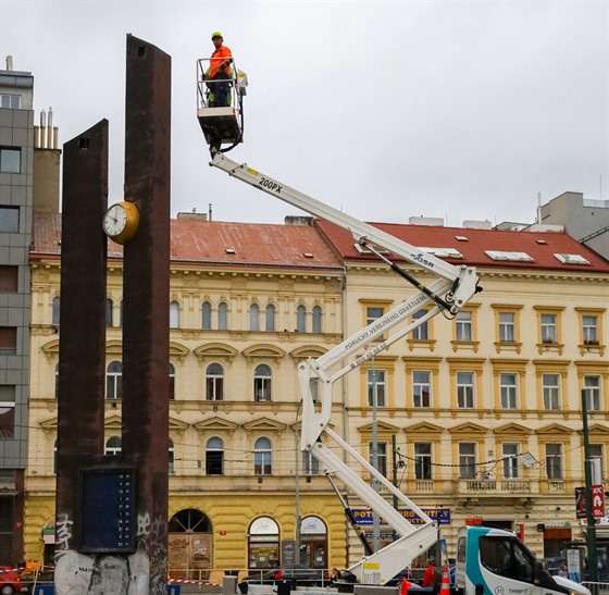 Slunení hodiny rozebrali 16. ervence 2020.