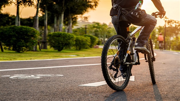 Dobříš má problém s cyklisty na chodníku, na něm přitom můžou jet pouze děti