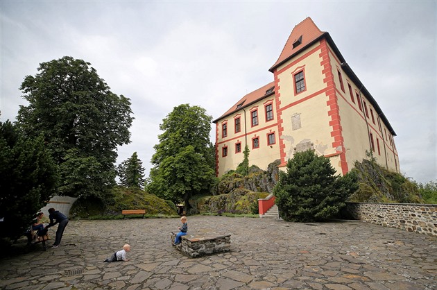 Muzeum jednostopých vozidel je hlavním lákadlem hradu Kámen. Expozice patí k...