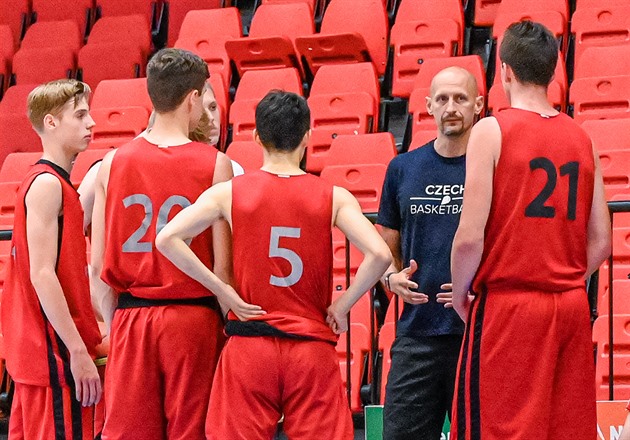 Bartoň: Satoranský a Veselý tvoří pilíře Barcelony, Krejčí potřebuje hrát