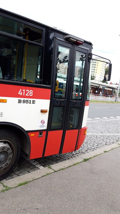 Jeden z posledních vysokopodlaních autobus provozovaných DPP