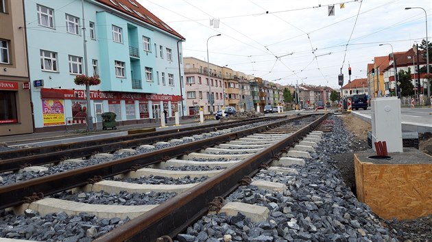 Nové tramvajové koleje pro Stranice