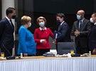 Zleva stojí nizozemský premiér Mark Rutte, nmecká kancléka Angela Merkelová,...