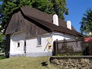 �t�flova chalupa poch�zej�c� z 16. stolet� je p��kladem  st�edov�k� vesnick�...