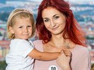 Finalistka soute eská Missis 2020/2021 Michaela Bednáová a její dcera...