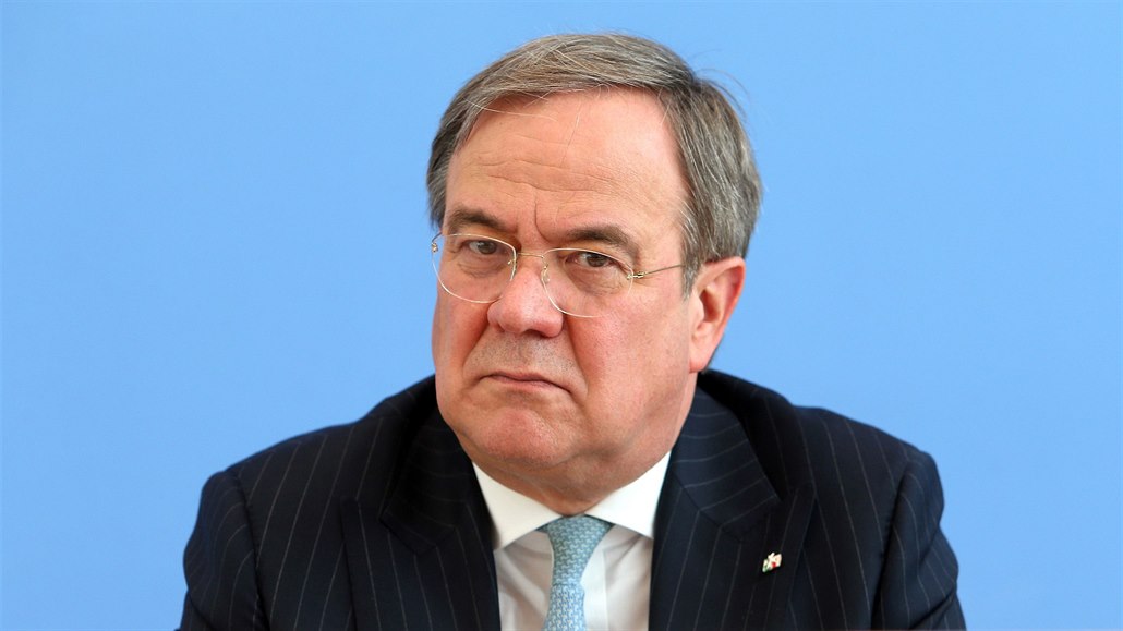 Nemeckou Vladni Cdu Povede Laschet Ma Blizko K Merkelove A Zastava Se Ruska Idnes Cz