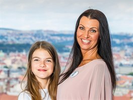 Finalistka soute eská Missis 2020/2021 Jitka Pelikánová a její dcera Lucie