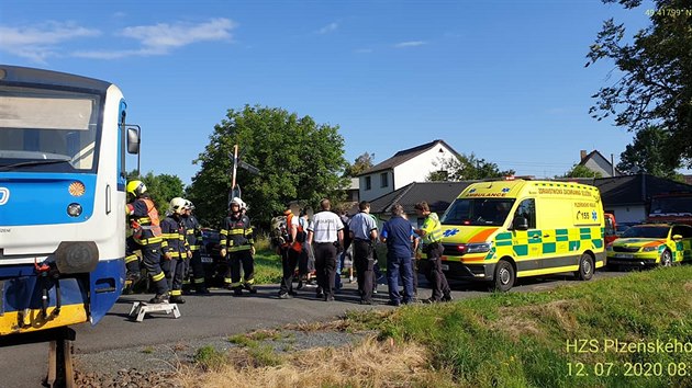 Srka auta s vlakem na Domalicku. (12. ervence 2020)