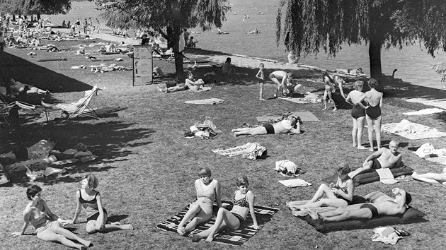 Jednm z dostupnch zahraninch cl za socialismu byl maarsk Balaton. (1971)