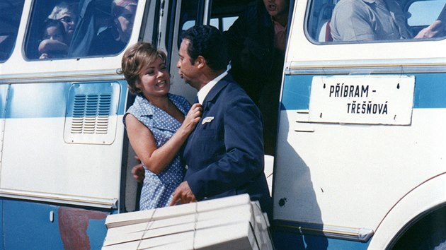 POPUL�RN� HERCI. To je nejv�t�� p�ednost Chalup���. Ji�inu Bohdalovou a Vladim�ra Men��ka n�rod miloval.