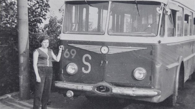 Anna Vlas�kov� pracovala u hradeck�ho dopravn�ho podniku od roku 1961.
