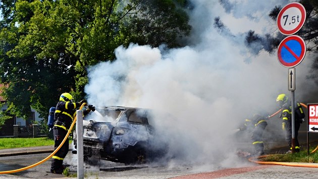 V Ostrav hoela mazda. Zhy z n zstalo jen torzo.