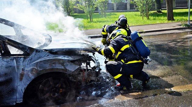 V Ostrav hoela mazda. Zhy z n zstalo jen torzo.