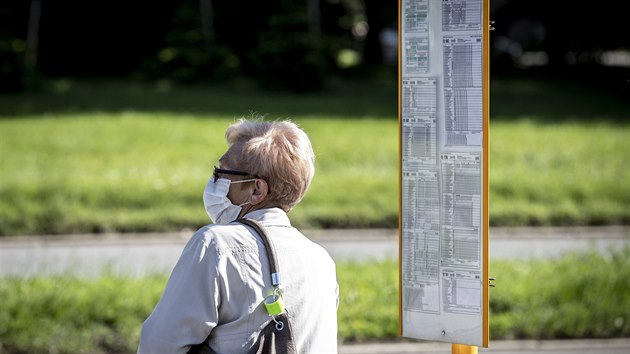 Rouky u ve vnitnch prostorch a MHD nebudou povinn jen na Karvinsku, ale v celm kraji.