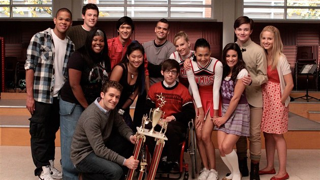 Hvzdy serilu Glee (2009)