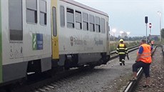 Vlak vykolejil ve stanici Medleice. Jel maximáln tyicetikilometrovou...