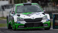 Jan Kopecký a Jan Hlouek s vozem koda Fabia Rally2 evo pi prologu Rallye...