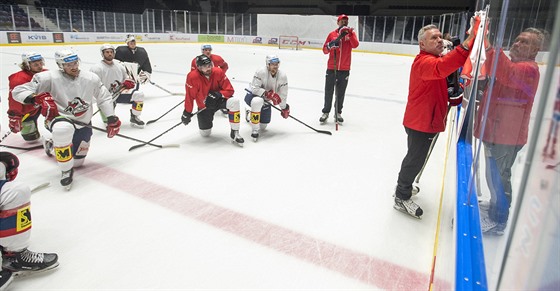 Pardubičtí hokejisté zahájili přípravu na ledě pod vedení kouče Milana Razýma.