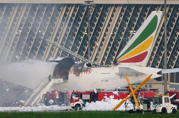 VIDEO: V Šanghaji hořelo nákladní letadlo Ethiopian Airlines. Dorazilo z Bruselu