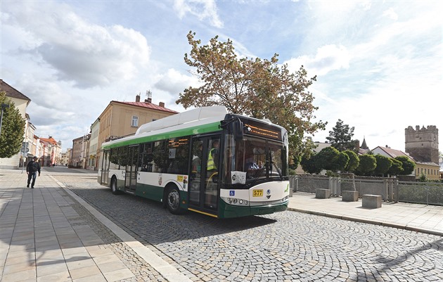 Sedm z deseti nových trolejbus bude parciálních, ili díky trakním bateriím...