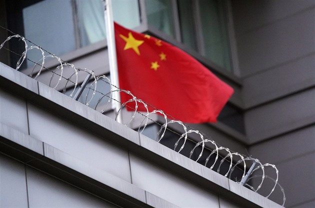 Čína má v Evropě tajné policejní stanice, tvrdí Španělé. V síti je i Česko