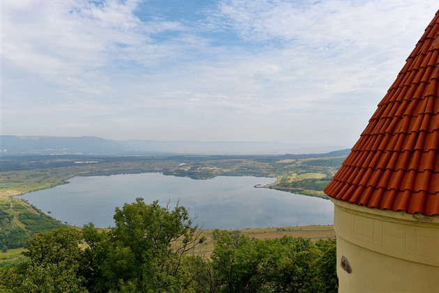 Napoutní vodou zaalo v roce 2008, ukoneno bylo v roce 2014. Má rozlohu 311...