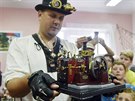 Sbratel miniaturních historických parních stroj Miloslav Vaváek ukázal své...