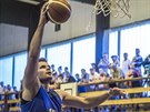 Jaromír Bohaík na tréninku basketbalové reprezentace v Mariánských Lázních