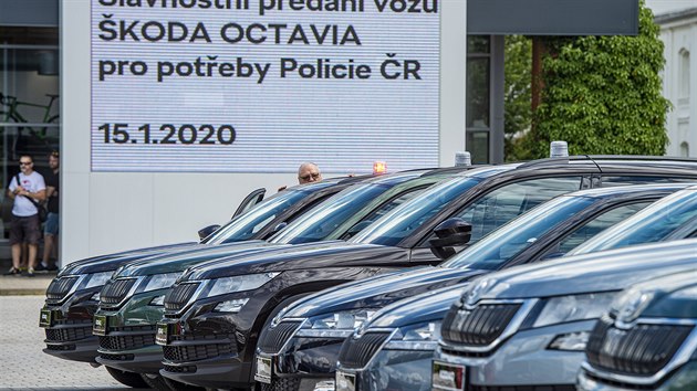 Ministerstvo vnitra 28. ervence 2020 v Mlad Boleslavi pevzalo prvnch 35 automobil koda. V ptch tech letech ad dostane celkem tm 3300 voz. Auta budou slouit u rznch sloek ministerstva, vtina z nich u policie. Dostanou je ale i hasii nebo administrativn oddlen.