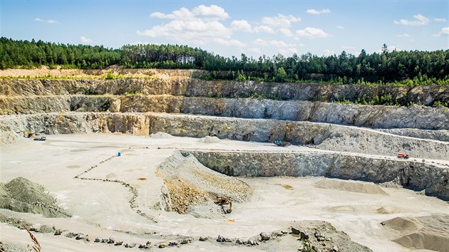 Spolenost KaP zjistila, e v nov lokalit jsou zsoby suroviny na dalch a 100 let.