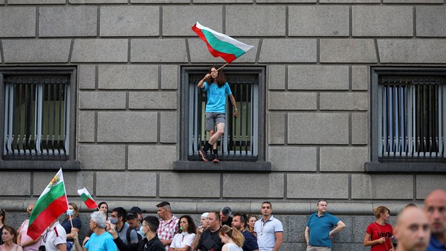 V Bulharské Sofii se demonstrovalo proti tamějšímu premiérovi Bojku Borisovovi. Jednalo se o další z řady protestů proti „mafiánskému stylu vládnutí“, které se v Sofii a jiných městech odehrávají již téměř tři týdny. (27. července 2020)