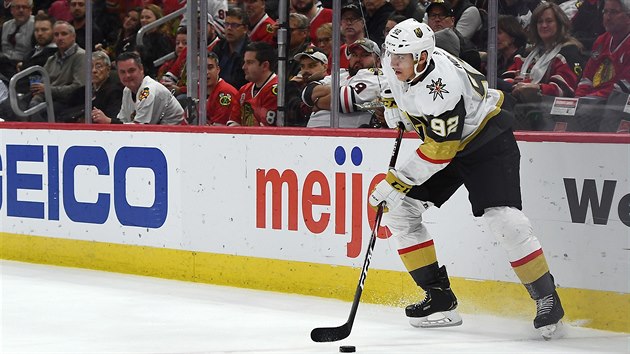 Tom� Nosek v dresu Vegas Golden Knights.