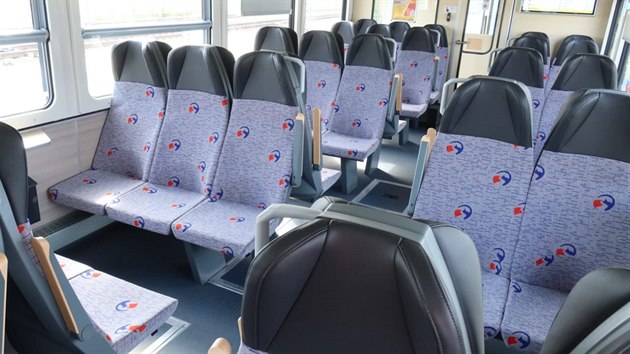 Modernizovaný vůz s označením 811 je vybaven novými pohodlnějšími sedačkami i wi-fi připojením.