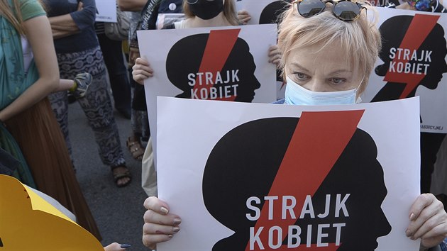 Lid v Polsku demonstrovali proti odmtnut Istanbulsk mluvy  (24. ervence 2020).