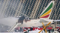 Nákladní letadlo Ethiopian Airlines zachvátil ve stedu na anghajském letiti...
